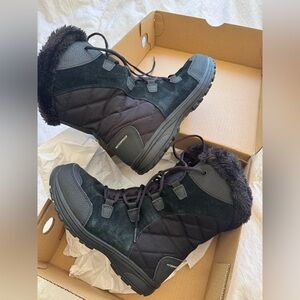 Columbia Women’s Ice Maiden II Boots Winter Boot in Black, great condition